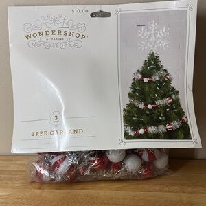 Wondershop Festive Red and White Garland